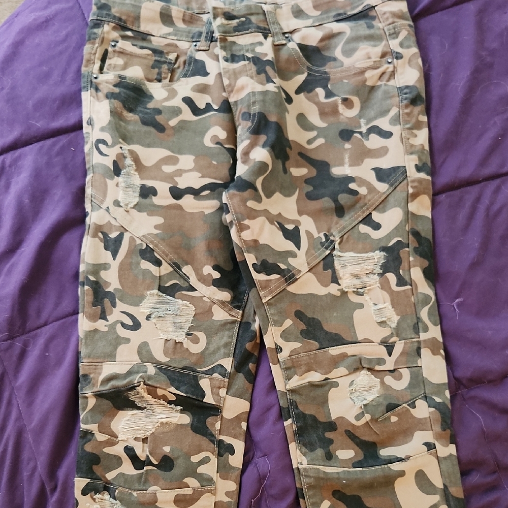 Camouflage Distressed Pants